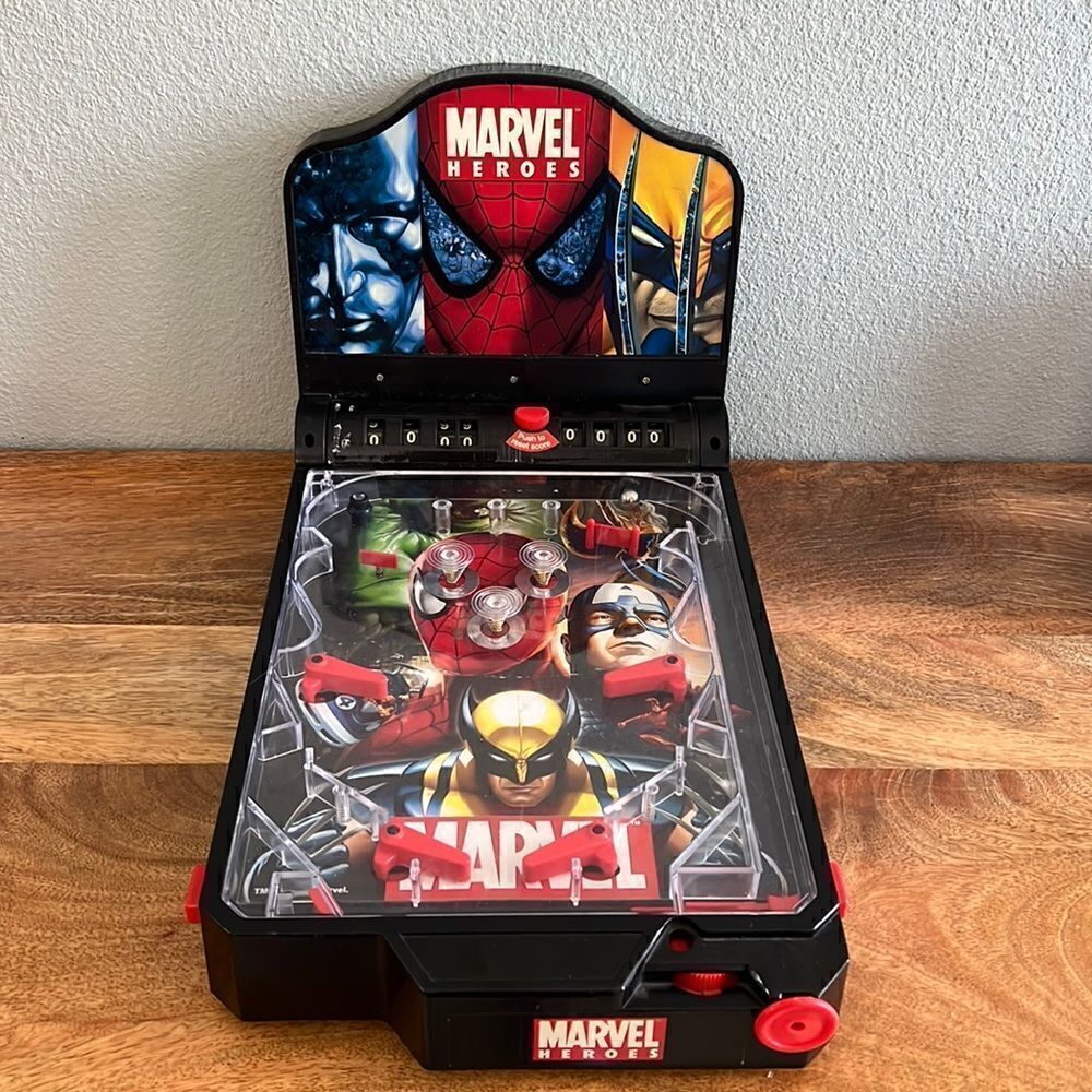 Marvel Pinball Machine 
